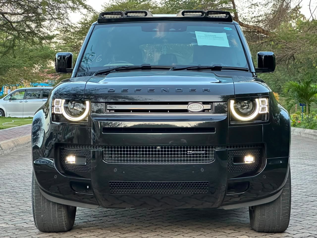ROVER DEFENDER